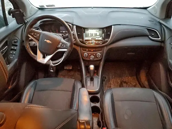 3GNCJPSB8KL301047 2019 CHEVROLET TRAX - Image 8