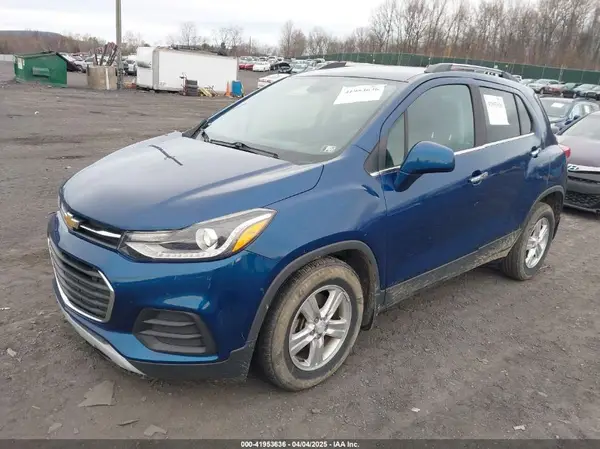 3GNCJPSB8KL305731 2019 CHEVROLET TRAX - Image 2