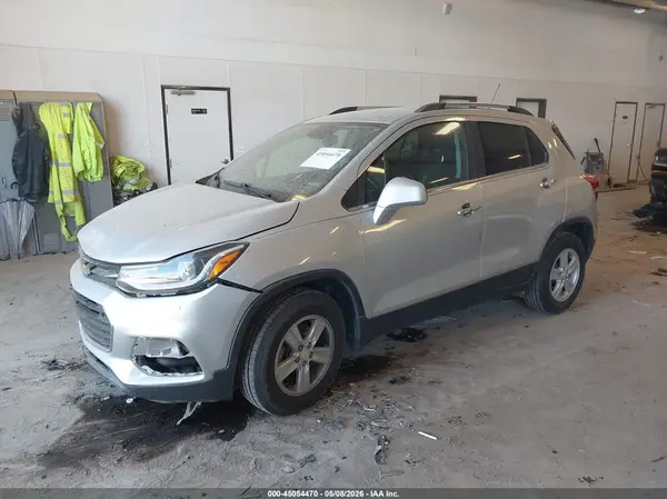 3GNCJPSB8KL306328 2019 CHEVROLET TRAX - Image 2