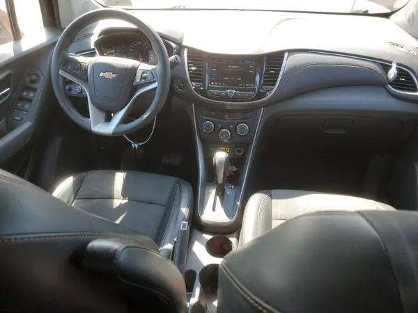 3GNCJPSB8KL306913 2019 CHEVROLET TRAX - Image 8