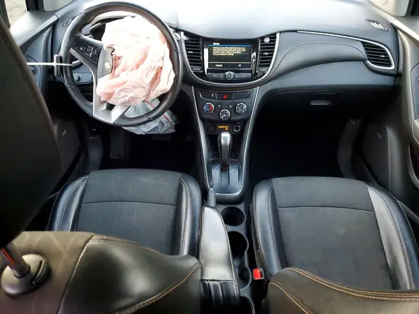 3GNCJPSB8KL319046 2019 CHEVROLET TRAX - Image 8