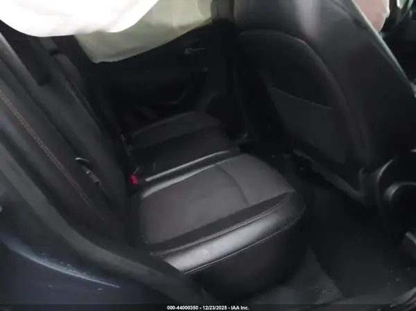 3GNCJPSB8KL321783 2019 CHEVROLET TRAX - Image 8