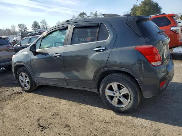 3GNCJPSB8KL322500 2019 CHEVROLET TRAX - Image 2