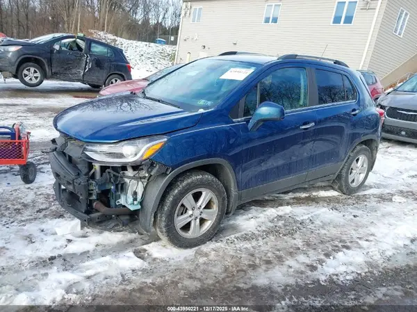 3GNCJPSB8KL355237 2019 CHEVROLET TRAX - Image 2