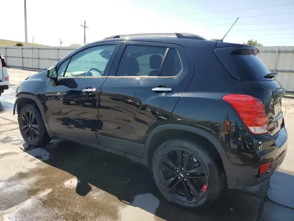 3GNCJPSB8LL142418 2020 CHEVROLET TRAX - Image 2