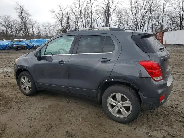 3GNCJPSB8LL168467 2020 CHEVROLET TRAX - Image 2