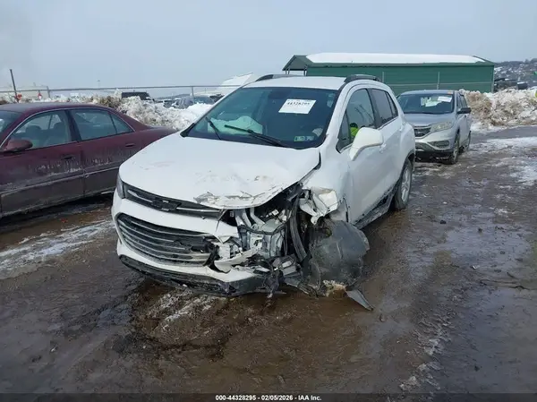 3GNCJPSB8LL171210 2020 CHEVROLET TRAX - Image 2
