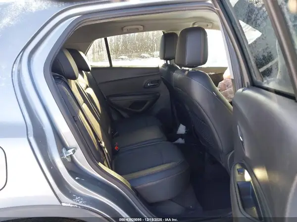 3GNCJPSB8LL209082 2020 CHEVROLET TRAX - Image 8