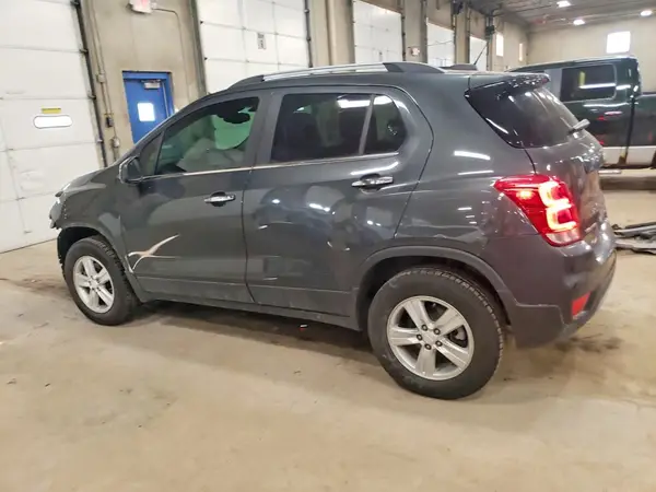 3GNCJPSB8LL220373 2020 CHEVROLET TRAX - Image 2