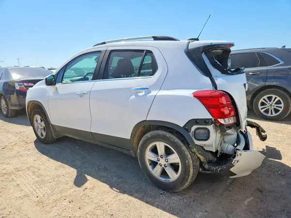 3GNCJPSB8LL229932 2020 CHEVROLET TRAX - Image 2