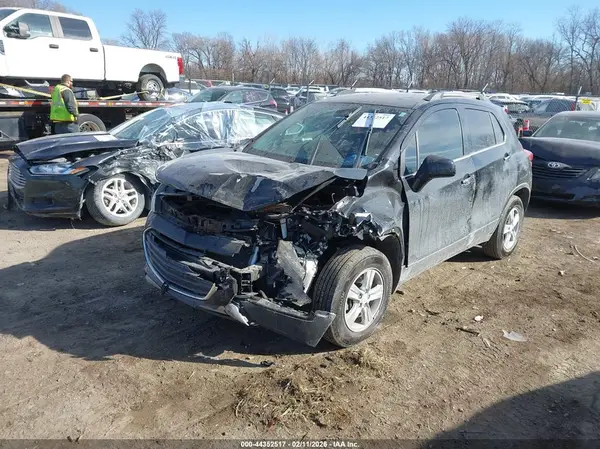 3GNCJPSB8LL309750 2020 CHEVROLET TRAX - Image 2