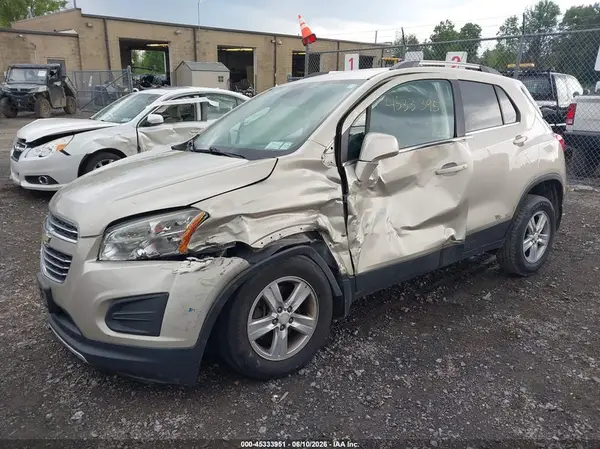 3GNCJPSB9GL141459 2016 CHEVROLET TRAX - Image 2