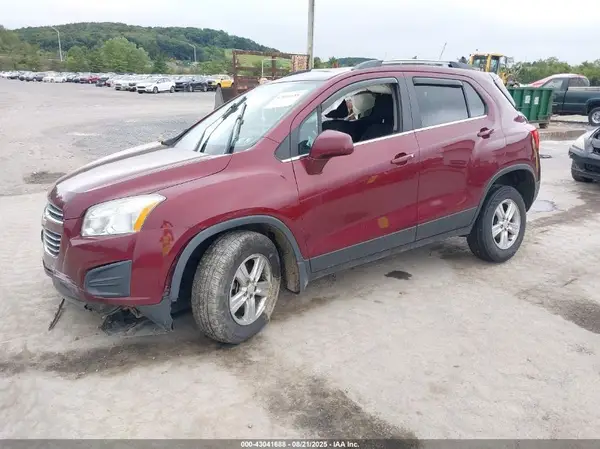 3GNCJPSB9GL205970 2016 CHEVROLET TRAX - Image 2