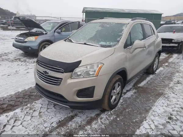 3GNCJPSB9GL238886 2016 CHEVROLET TRAX - Image 2