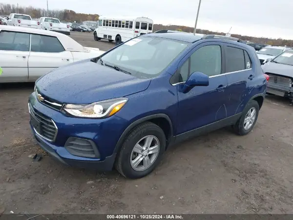 3GNCJPSB9HL164807 2017 CHEVROLET TRAX - Image 2