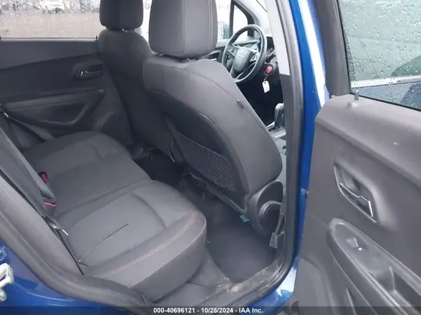 3GNCJPSB9HL164807 2017 CHEVROLET TRAX - Image 8