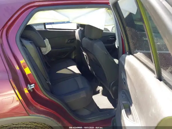 3GNCJPSB9HL167674 2017 CHEVROLET TRAX - Image 8