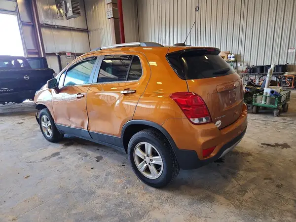 3GNCJPSB9HL179758 2017 CHEVROLET TRAX - Image 2