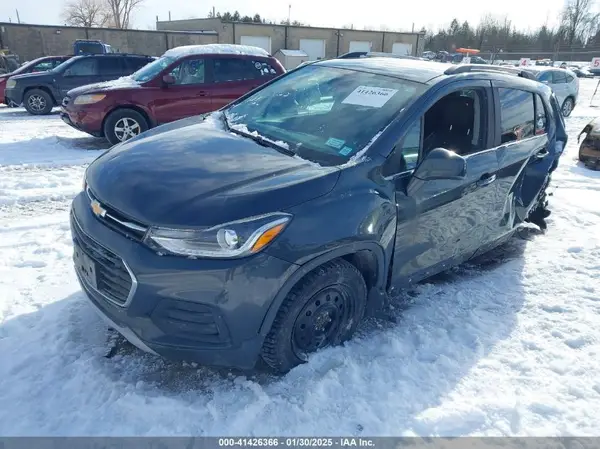 3GNCJPSB9HL278340 2017 CHEVROLET TRAX - Image 2