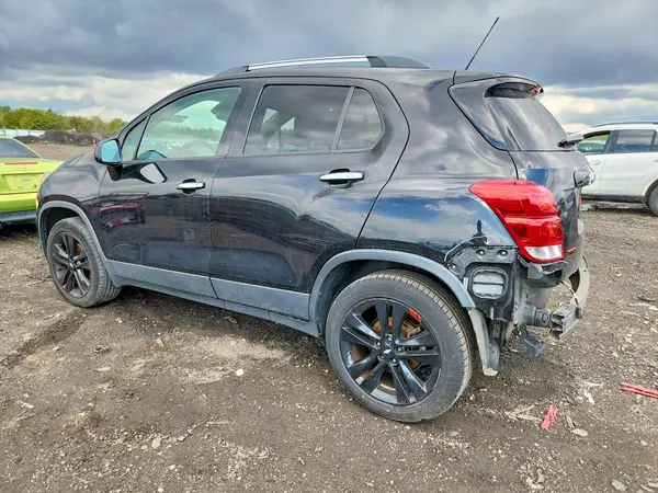 3GNCJPSB9JL150783 2018 CHEVROLET TRAX - Image 2