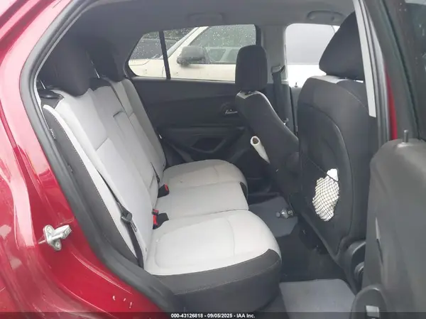 3GNCJPSB9JL164411 2018 CHEVROLET TRAX - Image 8