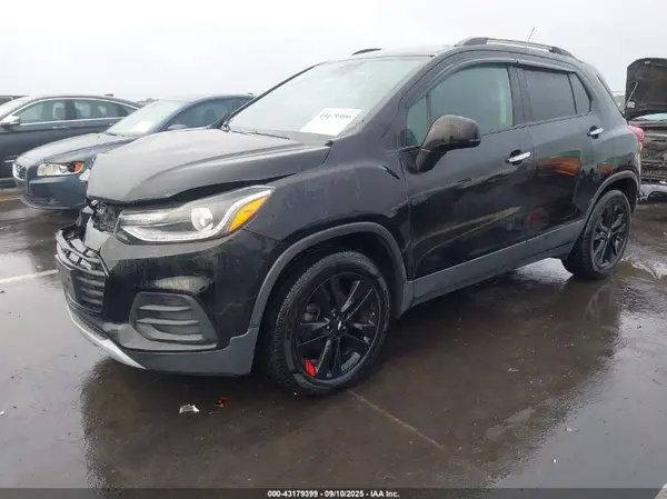 3GNCJPSB9JL214160 2018 CHEVROLET TRAX - Image 2