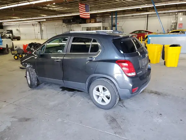 3GNCJPSB9JL230293 2018 CHEVROLET TRAX - Image 2