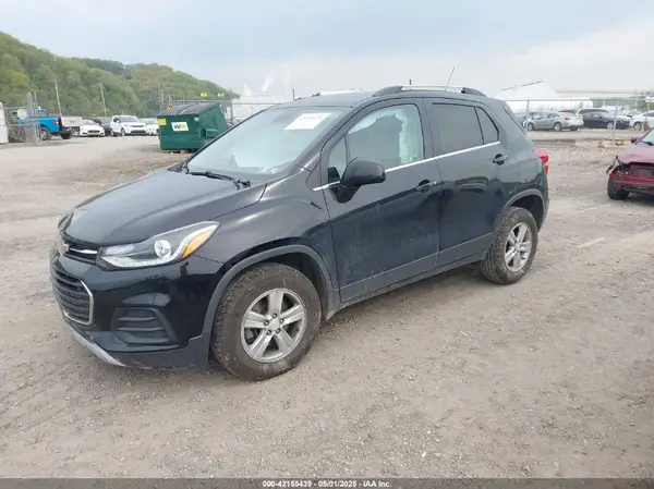 3GNCJPSB9JL241844 2018 CHEVROLET TRAX - Image 2