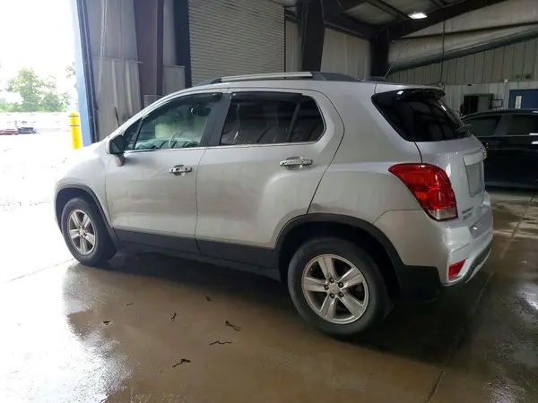 3GNCJPSB9JL336758 2018 CHEVROLET TRAX - Image 2