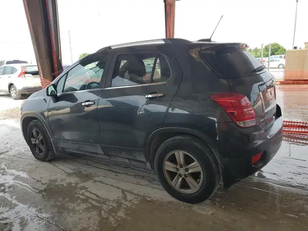 3GNCJPSB9JL397351 2018 CHEVROLET TRAX - Image 2