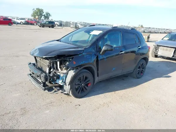 3GNCJPSB9KL144516 2019 CHEVROLET TRAX - Image 2