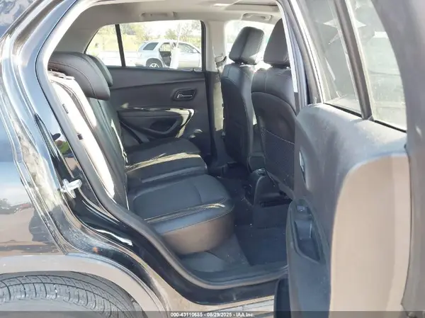 3GNCJPSB9KL144516 2019 CHEVROLET TRAX - Image 8