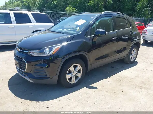 3GNCJPSB9KL201734 2019 CHEVROLET TRAX - Image 2