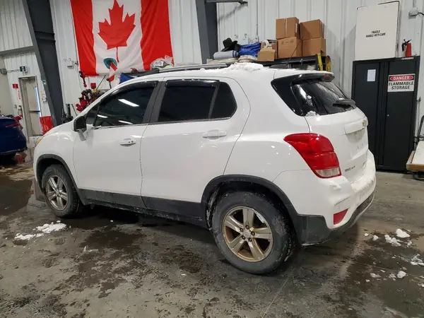 3GNCJPSB9KL214967 2019 CHEVROLET TRAX - Image 2