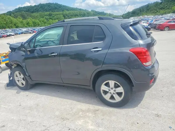 3GNCJPSB9KL221353 2019 CHEVROLET TRAX - Image 2
