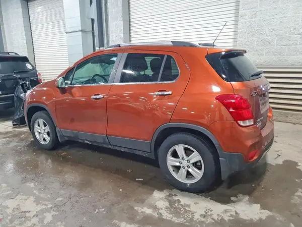 3GNCJPSB9KL238198 2019 CHEVROLET TRAX - Image 2