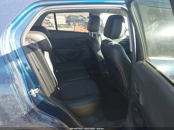 3GNCJPSB9KL247239 2019 CHEVROLET TRAX - Image 8