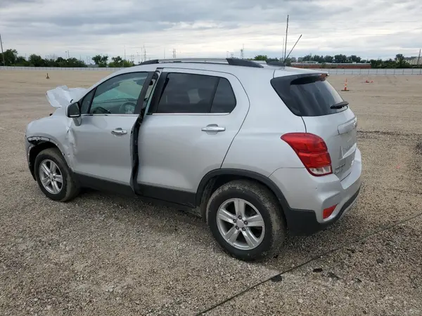 3GNCJPSB9KL259231 2019 CHEVROLET TRAX - Image 2