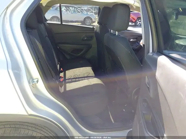 3GNCJPSB9KL280872 2019 CHEVROLET TRAX - Image 8