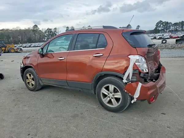 3GNCJPSB9KL286025 2019 CHEVROLET TRAX - Image 2