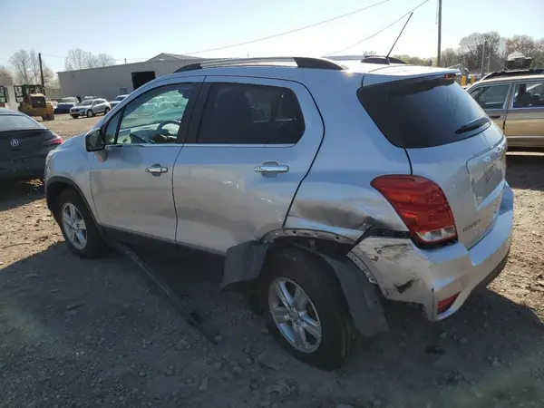 3GNCJPSB9KL401092 2019 CHEVROLET TRAX - Image 2