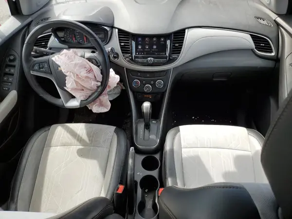 3GNCJPSB9LL113204 2020 CHEVROLET TRAX - Image 8