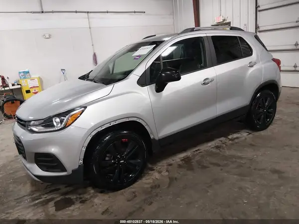 3GNCJPSB9LL144744 2020 CHEVROLET TRAX - Image 2