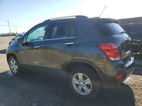 3GNCJPSB9LL160622 2020 CHEVROLET TRAX - Image 2