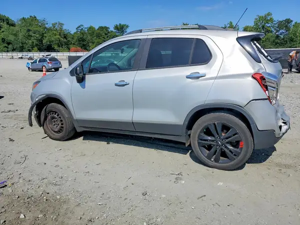 3GNCJPSB9LL178859 2020 CHEVROLET TRAX - Image 2