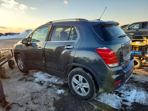 3GNCJPSB9LL187433 2020 CHEVROLET TRAX - Image 2