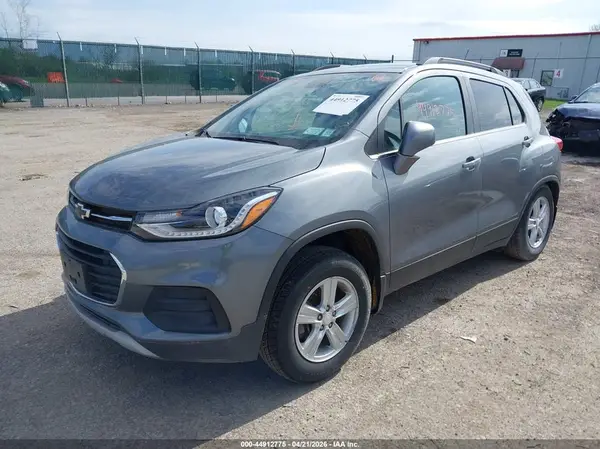 3GNCJPSB9LL275821 2020 CHEVROLET TRAX - Image 2
