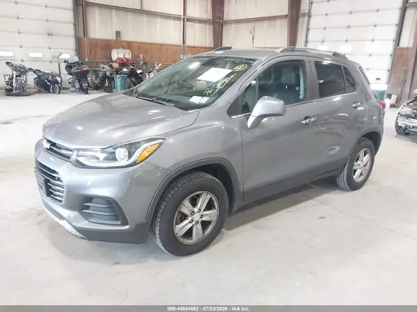 3GNCJPSB9LL276015 2020 CHEVROLET TRAX - Image 2
