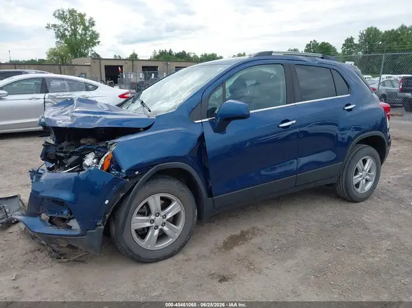 3GNCJPSB9LL279707 2020 CHEVROLET TRAX - Image 2