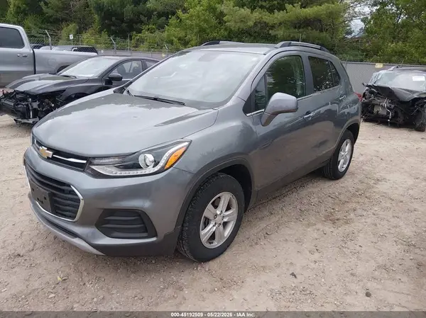 3GNCJPSB9LL302466 2020 CHEVROLET TRAX - Image 2